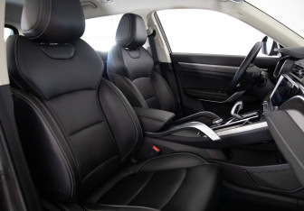 Подержанный автомобиль Geely Atlas Pro 2024 года (22 фото)