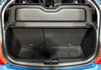 Подержанный автомобиль Chevrolet Spark 2019 года (19 фото)
