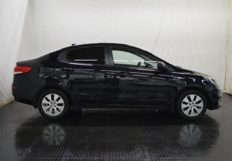 Подержанный автомобиль Kia Rio Sedan 2017 года (4 фото)