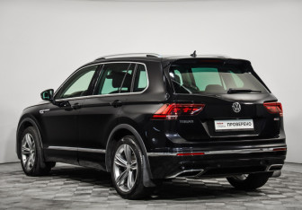 Подержанный автомобиль Volkswagen Tiguan 2020 года (5 фото)