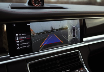 Подержанный автомобиль Porsche Panamera Wagon 2019 года (22 фото)