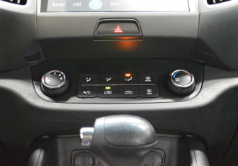 Подержанный автомобиль Kia Sportage 2012 года (11 фото)