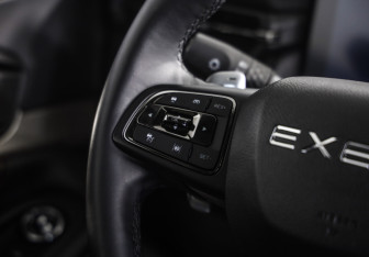 Подержанный автомобиль Exeed TXL 2023 года (12 фото)