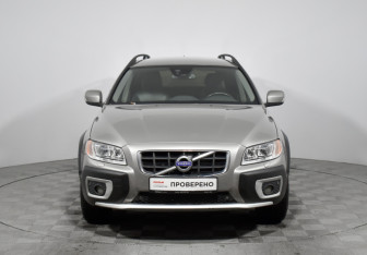 Подержанный автомобиль Volvo XC70 2012 года (2 фото)