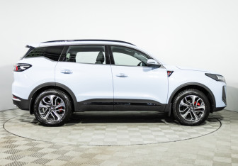 Подержанный автомобиль Chery Tiggo 7 Pro Max 2024 года (4 фото)