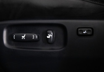 Подержанный автомобиль Toyota Land Cruiser Suv 2016 года (35 фото)