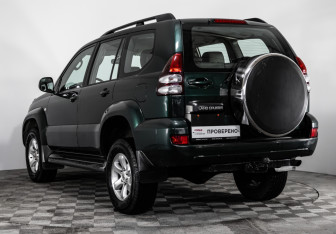 Подержанный автомобиль Toyota Land Cruiser Prado 2003 года (7 фото)
