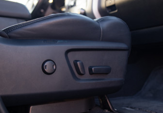 Подержанный автомобиль Toyota Tundra 2013 года (19 фото)