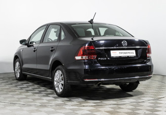 Подержанный автомобиль Volkswagen Polo Sedan 2017 года (7 фото)