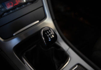 Подержанный автомобиль Ford Mondeo Sedan 2013 года (14 фото)