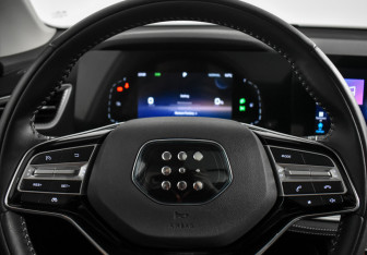 Подержанный автомобиль Evolute i-SPACE 2024 года (17 фото)