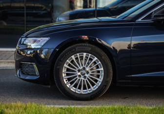 Подержанный автомобиль Audi A6 Wagon 2019 года (10 фото)