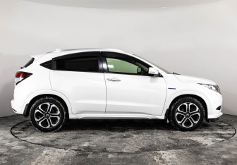 Подержанный автомобиль Honda Vezel 2014 года (4 фото)