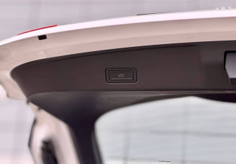 Подержанный автомобиль Omoda C5 2023 года (28 фото)