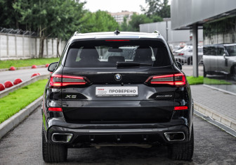 Подержанный автомобиль BMW X5 2020 года (7 фото)