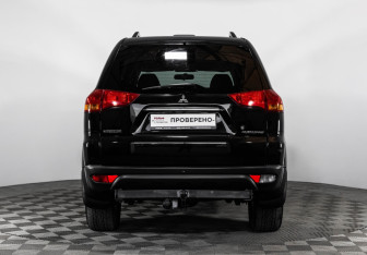 Подержанный автомобиль Mitsubishi Pajero Sport 2008 года (6 фото)