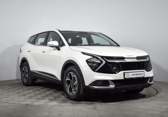 Подержанный автомобиль Kia Sportage 2022 года (3 фото)