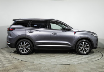 Подержанный автомобиль Chery Tiggo 7 Pro Max 2023 года (4 фото)