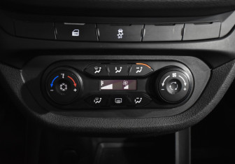 Подержанный автомобиль LADA (ВАЗ) Vesta Sedan 2017 года (15 фото)