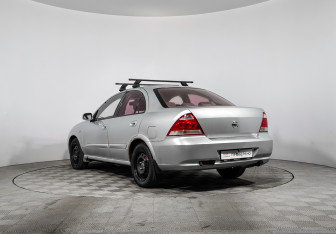 Подержанный автомобиль Nissan Almera Classic 2007 года (7 фото)