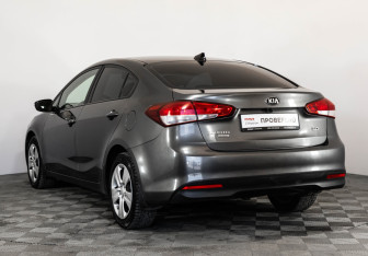 Подержанный автомобиль Kia Cerato Sedan 2019 года (7 фото)