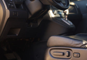 Подержанный автомобиль Honda CR-V 2008 года (14 фото)