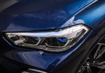 Подержанный автомобиль BMW X5 2019 года (11 фото)