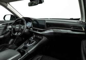 Подержанный автомобиль Haval F7x 2023 года (9 фото)