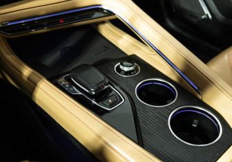 Подержанный автомобиль Zeekr 001 2023 года (18 фото)