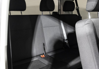 Подержанный автомобиль Volkswagen Caravelle 2015 года (18 фото)