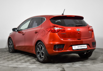 Подержанный автомобиль Kia Ceed Hatchback 2015 года (7 фото)