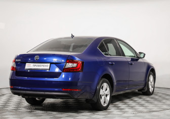 Подержанный автомобиль Skoda Octavia Liftback 2017 года (5 фото)