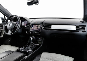 Подержанный автомобиль Volkswagen Touareg 2017 года (9 фото)