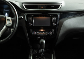 Подержанный автомобиль Nissan Qashqai 2016 года (14 фото)