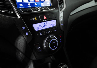 Подержанный автомобиль Hyundai Santa Fe 2015 года (17 фото)