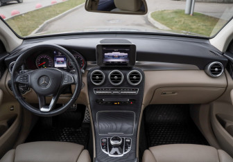 Подержанный автомобиль Mercedes-Benz GLC Coupe 2019 года (11 фото)