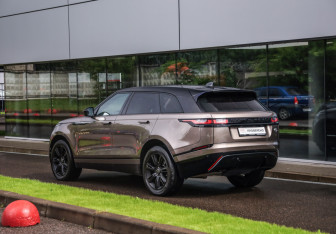 Подержанный автомобиль Land Rover Range Rover Velar 2018 года (8 фото)