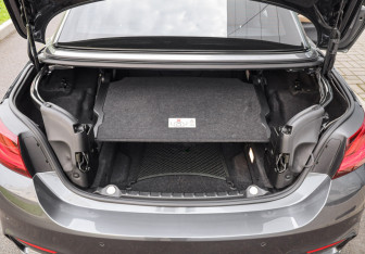 Подержанный автомобиль BMW M4 Convertible 2015 года (34 фото)