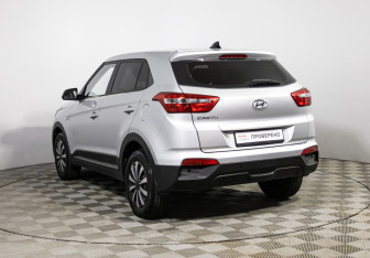 Подержанный автомобиль Hyundai Creta 2019 года (7 фото)