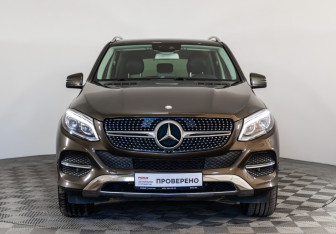 Подержанный автомобиль Mercedes-Benz GLE 2016 года (2 фото)