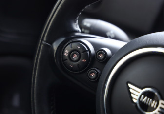 Подержанный автомобиль MINI Countryman 2018 года (13 фото)