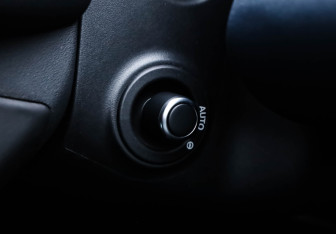 Подержанный автомобиль Land Rover Range Rover Evoque 2020 года (19 фото)