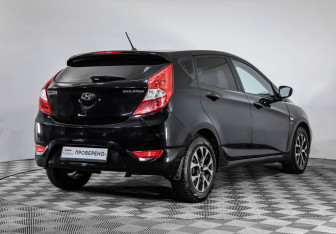 Подержанный автомобиль Hyundai Solaris Hatchback 2012 года (5 фото)