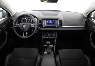 Подержанный автомобиль Skoda Karoq 2020 года (10 фото)