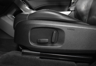 Подержанный автомобиль Land Rover Range Rover Evoque 2017 года (16 фото)