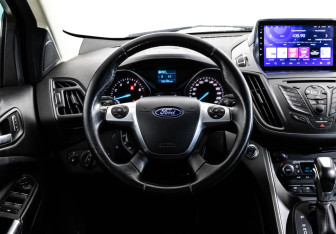 Подержанный автомобиль Ford Kuga 2016 года (11 фото)