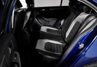 Подержанный автомобиль Volkswagen Jetta Sedan 2014 года (11 фото)