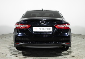 Подержанный автомобиль Toyota Camry Sedan 2021 года (6 фото)