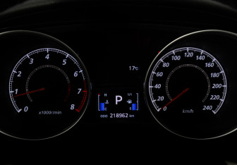 Подержанный автомобиль Mitsubishi ASX 2013 года (14 фото)