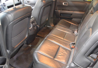 Подержанный автомобиль Honda Pilot 2013 года (11 фото)